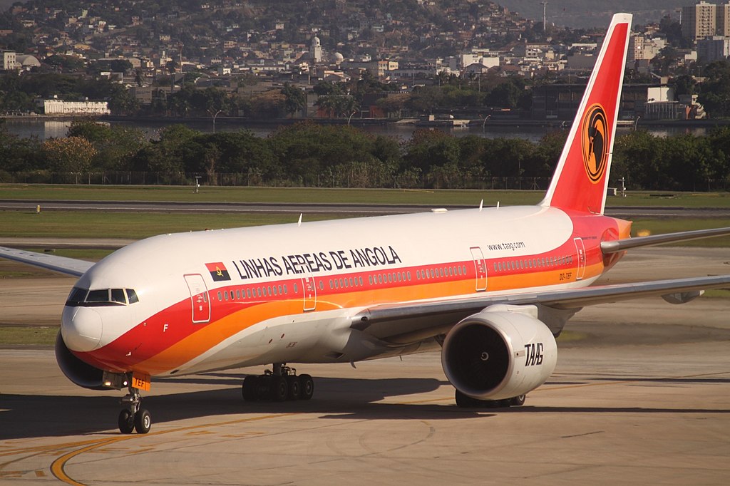 Avion Angola